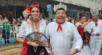 Exreyes y exreinas del Carnaval de Veracruz desfilan previo a la coronación real