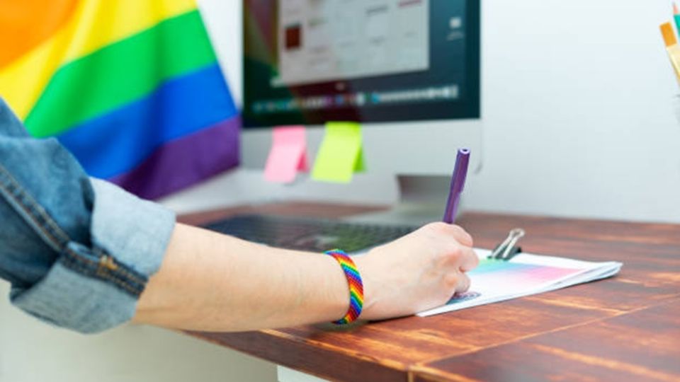 El 31% de las personas LGBTQ+ se sienten deprimidas en sus trabajos