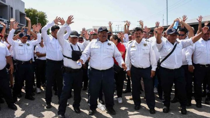 Gobierno de Campeche retuvo nómina de policías para obligarlos a levantar protesta