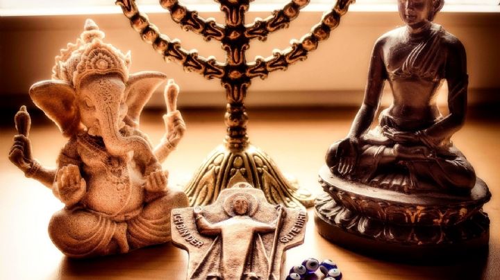 Un día como hoy: el intenso debate con el que se estableció la libertad de culto en México