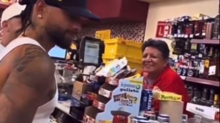 Por el “perfil griego”: reconocen a Maluma en Oxxo de Monterrey
