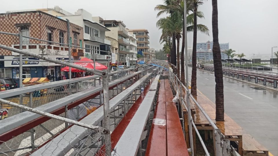 El segundo desfile del Carnaval fue suspendido por la fuerte lluvia