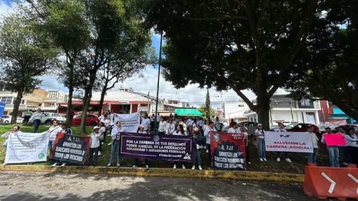 Trabajadores del PJF se manifiestan en foro de Veracruz sobre Reforma Judicial