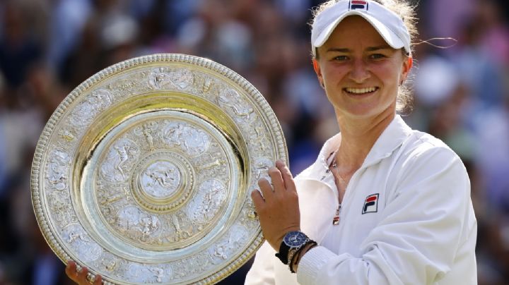 ¿Quién es Krejcikova, la triunfadora femenil de Wimbledon?