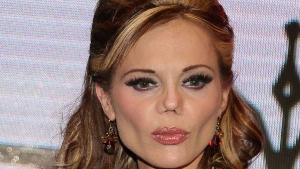 La actriz está muy feliz por los resultados de la cirugía de nariz que le realizaron.