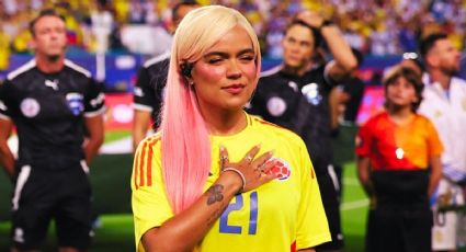 Karol G es criticada por interpretar el himno de Colombia por esta razón