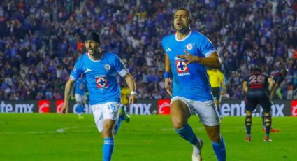 Giakoumakis y Rivero hacen soñar a Cruz Azul y se confirman como líderes de la Liga MX