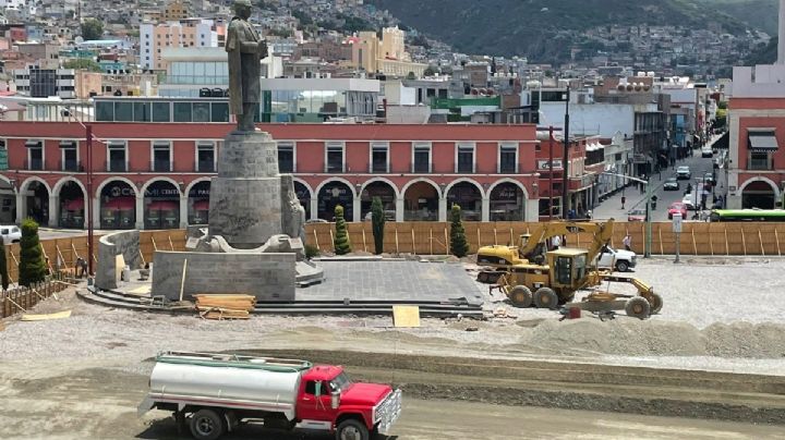 Remodelación de Plaza Juárez incluye jardineras, confirma el oficial mayor