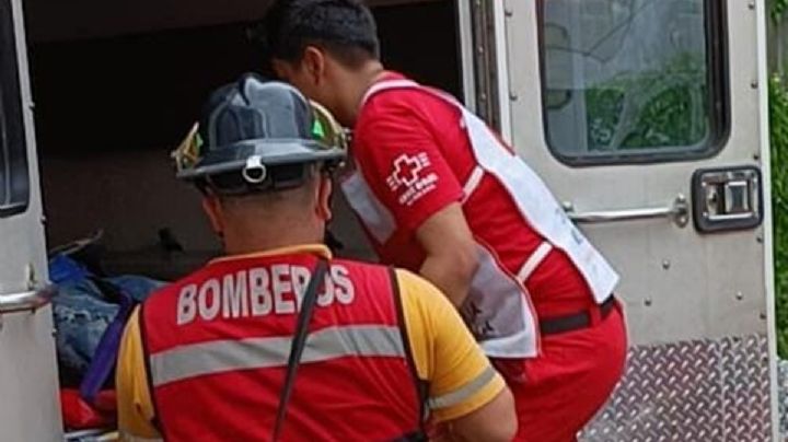 Albañil se electrocuta en Huejutla y queda con heridas graves