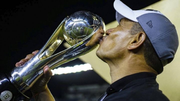 Nacho Ambriz el DT más querido por la afición de León