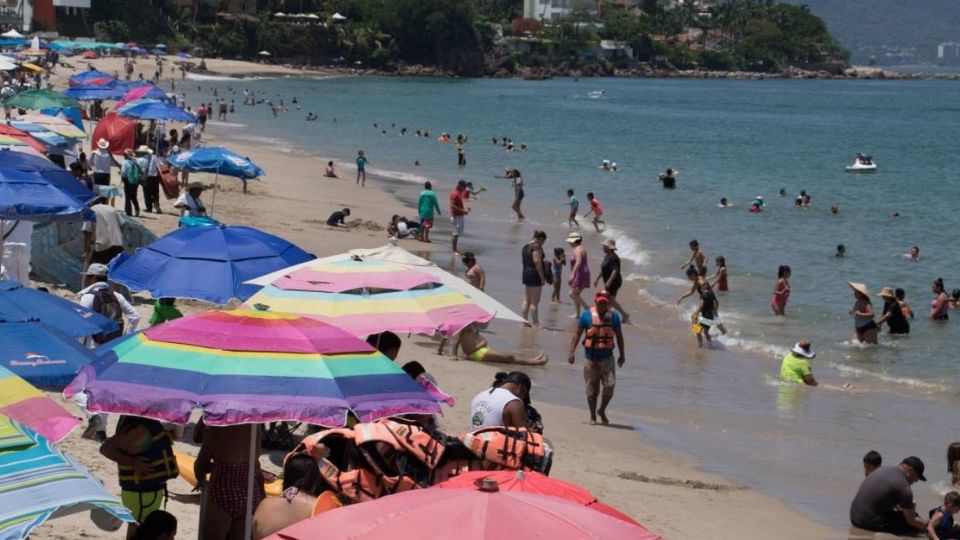 La Cofepris señala que las 18 playas excedieron los niveles permitidos de enterococos, según los lineamientos de la OMS.