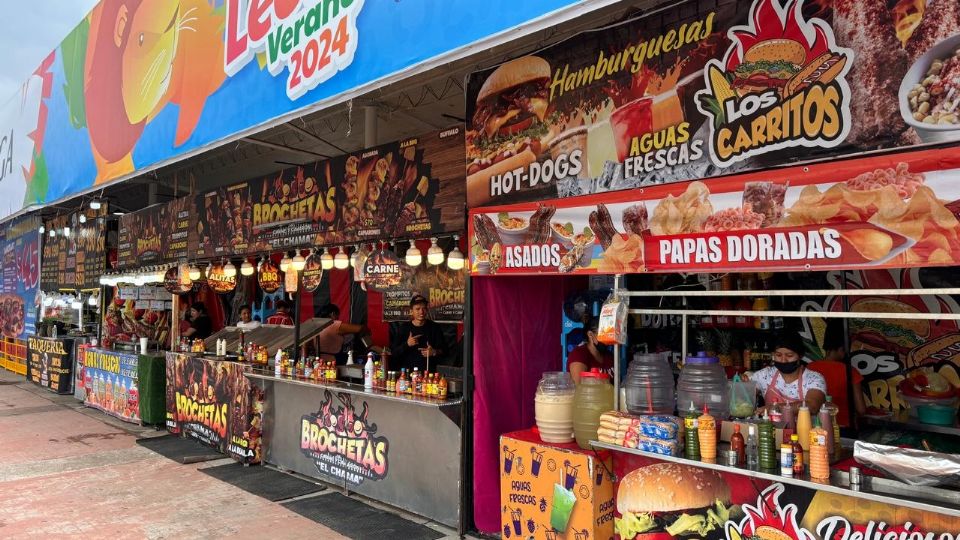 El acceso a las instalaciones de la Feria no tiene costo, por lo que únicamente habrá que ocuparse de lo que se pretende consumir para comer o bien adquirir como souvenir o diversión.