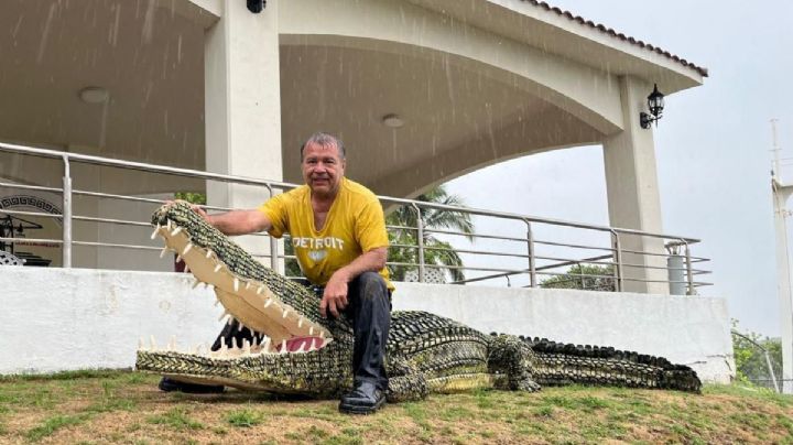 Adrián, el bombero de Minatitlán que transforma las llantas en obras de arte