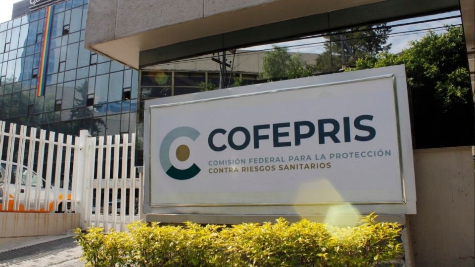 Cofepris reabre 22 laboratorios cerrado por esquema de “falso monopolio”