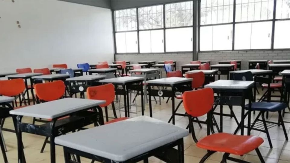 Las autoridades educativas ya procedieron con el resguardo de los bienes de las escuelas, mientras que las autoridades y los padres de familia vigilarán los recintos educativos.