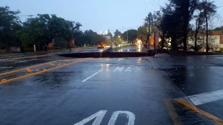 Megasocavón de 10 metros se forma en Tlaquepaque, Jalisco