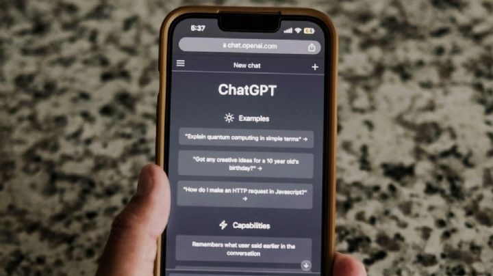 Las preguntas que NO debes hacerle a la Inteligencia Artificial; estos son los riesgos