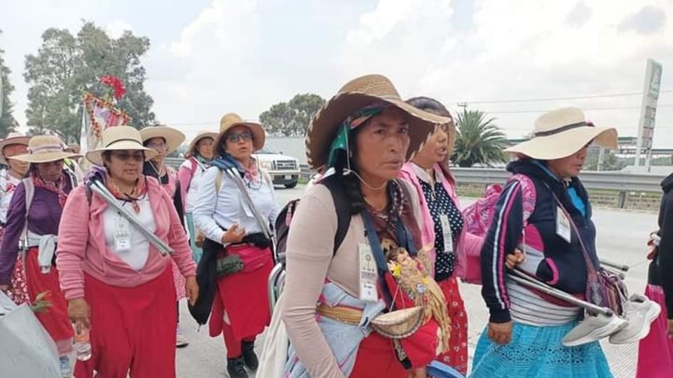 25,000 peregrinos avanzan por la México-Querétaro rumbo a la Basílica de Guadalupe