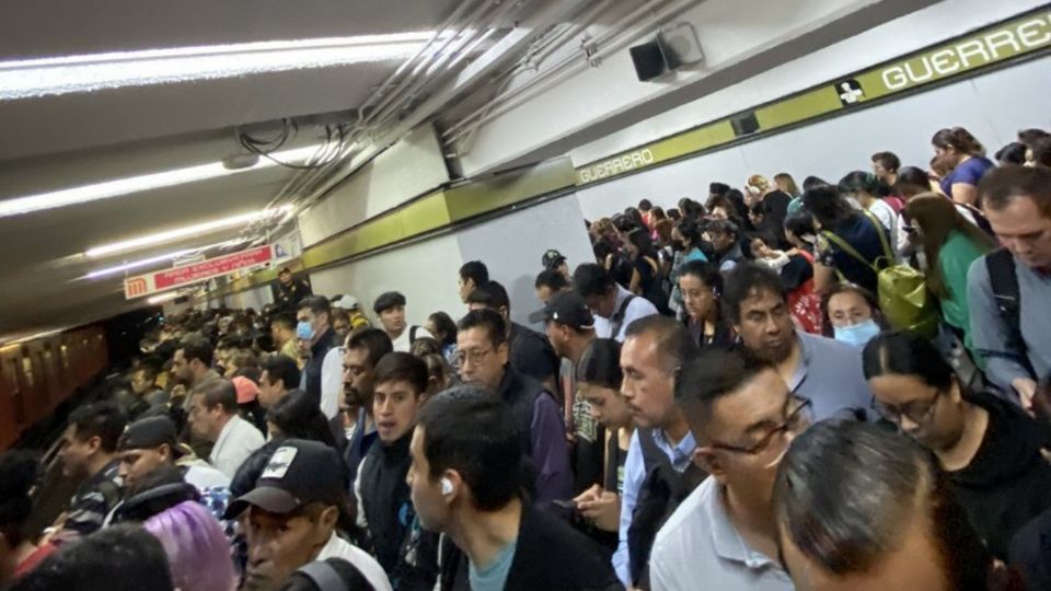 Línea 3 del Metro con aglomeraciones