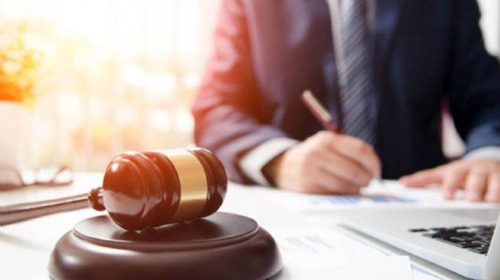 Jueces laborales, comen y se van