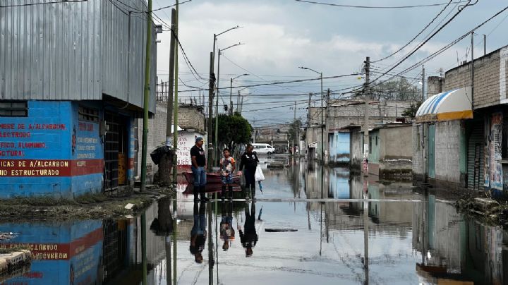"Es deprimente vivir así": suman 125 enfermos por inundaciones en Chalco