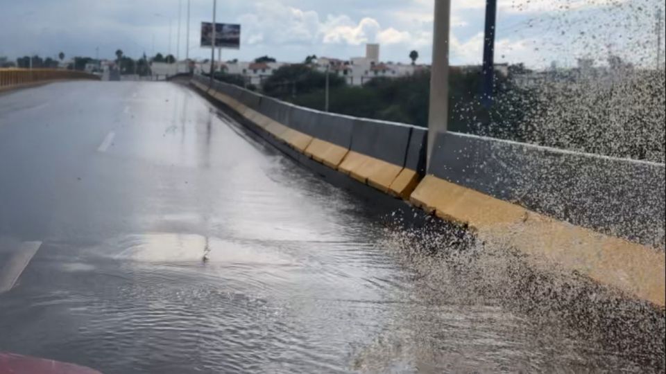 Las lluvias en el norte de León aparte de que ha recuperado las represas más importantes también afectan la obra pública. 