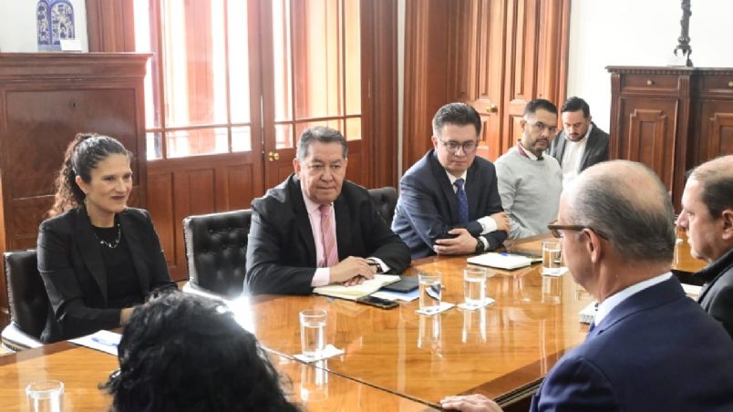 Firma Alcalde Luján fin de convenio app