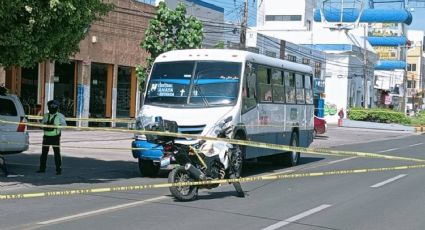 Camión “trompudo” del transporte público atropella a adulto mayor en Celaya