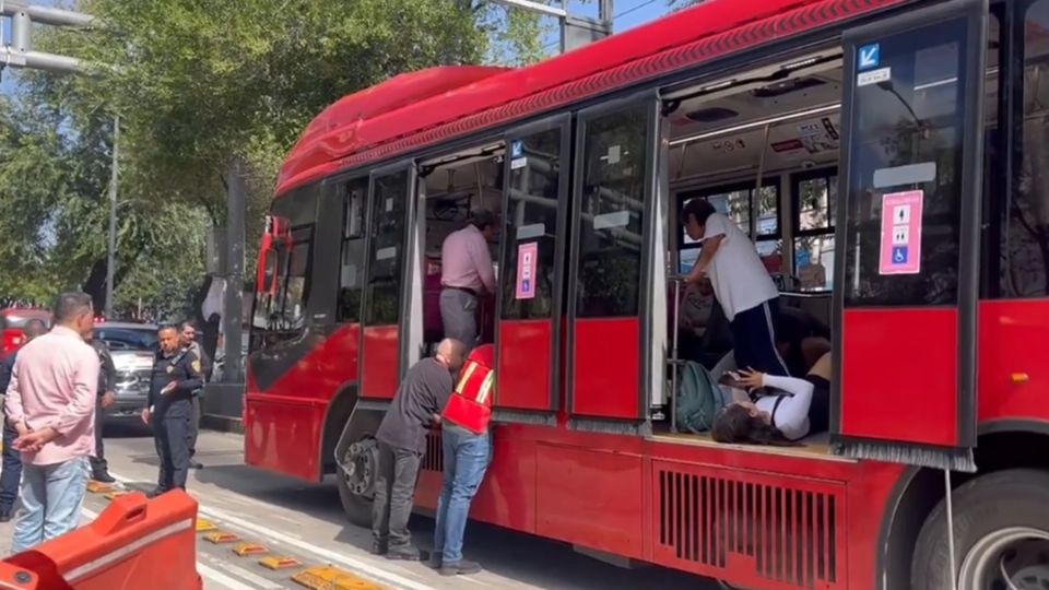 El conductor del Metrobús fue detenido y presentado al MP para deslindar responsabilidades