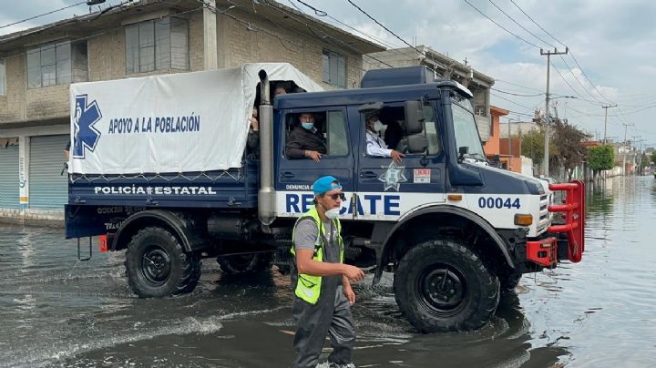 Habilitan cocina móvil para damnificados por inundaciones en Chalco
