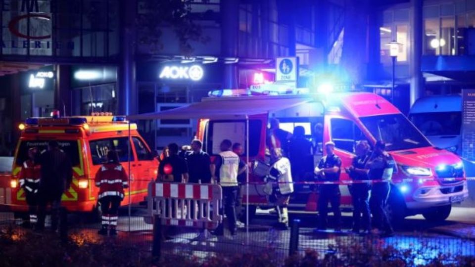 Ataque con cuchillo en festival de Solingen deja 3 muertos y varios heridos.