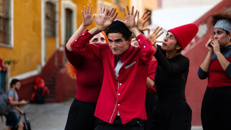 Bonachón con los Nahuales Callejeros.