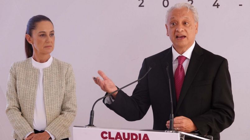 Claudia Sheinbaum, presidenta electa, y Víctor Rodríguez Padilla, próximo director de PEMEX