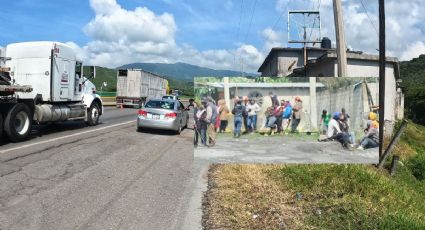 Caos vial en Nogales; esto sabemos del cierre vial en autopista Orizaba - Puebla