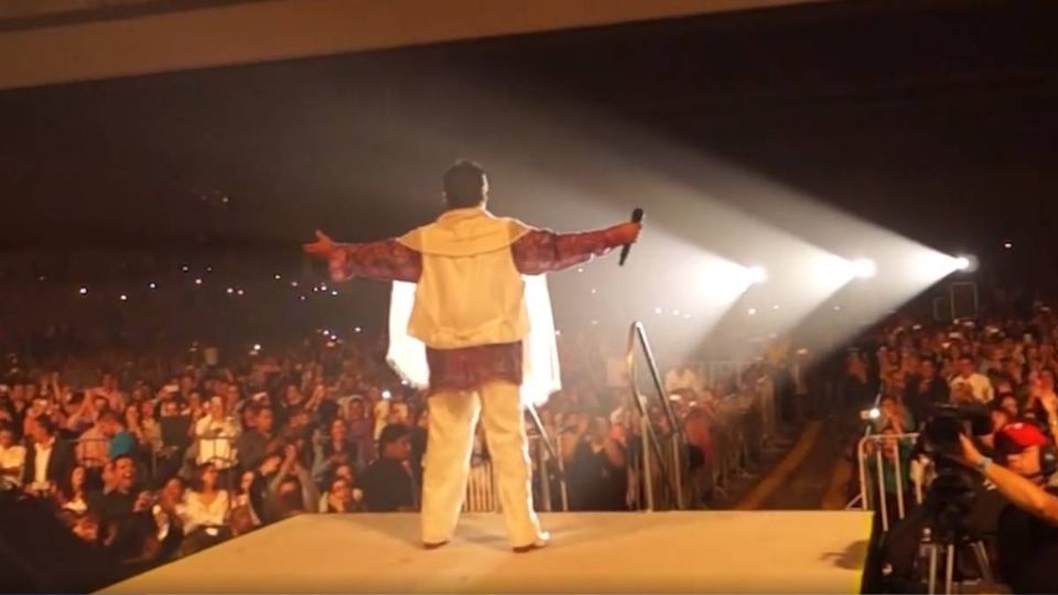 Un mes antes de su muerte, Juan Gabriel dio un concierto en León.