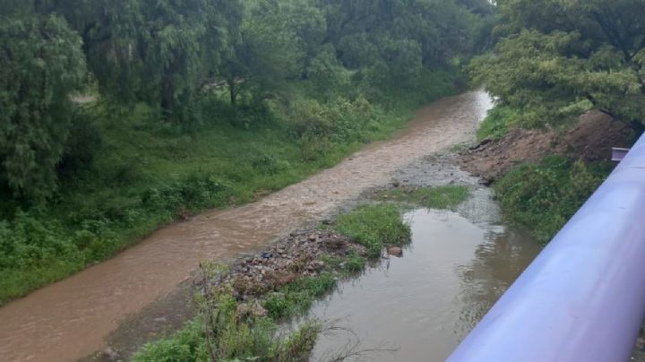 Así amaneció el río de La Patiña que va a la presa de El Palote