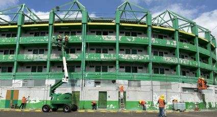 Arreglan baños y paredes descarapeladas del Glorioso Estadio León