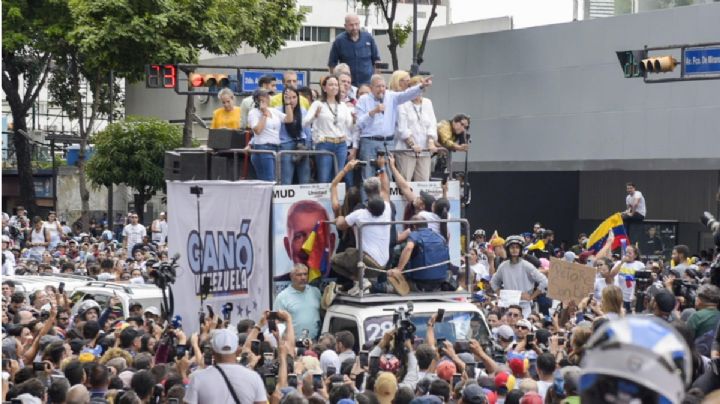 Oposición en Venezuela pide al Ejército detener "desenfreno" de Maduro contra el pueblo