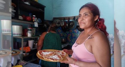 Carolina es madre soltera y con venta de antojitos sostiene a su familia en Veracruz