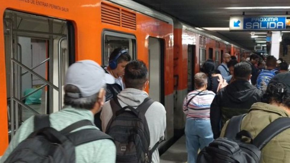 Usuarios de la Línea 2 del Metro reportaron desalojo de tren en terminal Cuatro Caminos