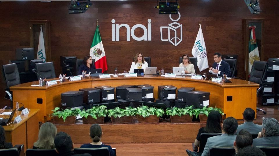 INAI y 32 organismos de transparencia solicitan audiencia con Sheinbaum.