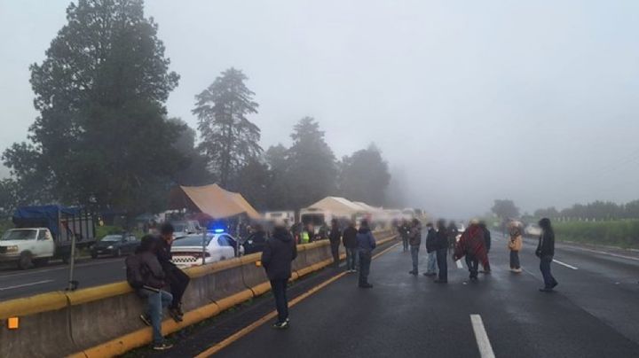 Carretera México-Puebla; liberan parcialmente la vialidad