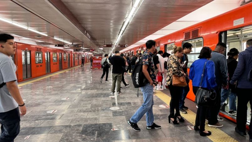 Así se vive la reapertura de la Línea 9 del Metro