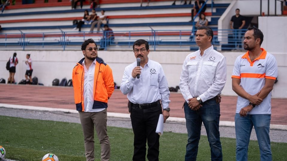 El rector de la UAT, Dámaso Anaya