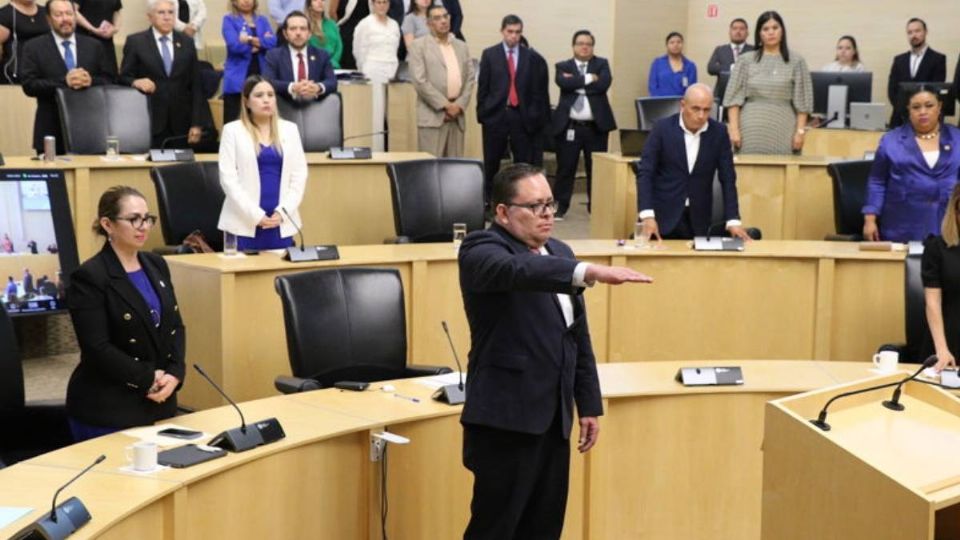 Juan Víctor Fonseca tomó protesta como el nuevo Auditor Superior del Estado de Guanajuato este jueves.