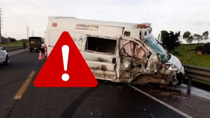 México-Tuxpan: Paramédicos lesionados tras chocar ambulancia contra tráiler