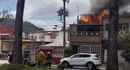 Incendio de casa en avenida Villahermosa de Xalapa hoy 23 de septiembre (Video)