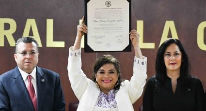 Clara Brugada recibe constancia como jefa de Gobierno de la CDMX