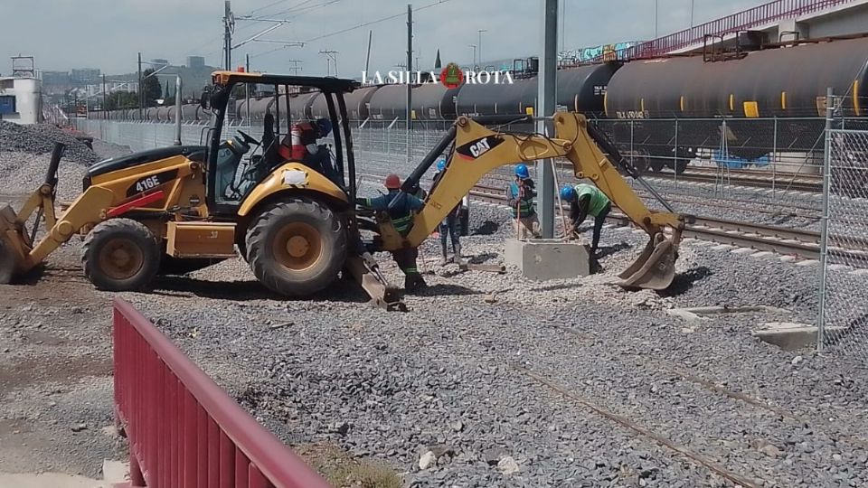 La ampliación del Tren Suburbano al AIFA ya está en una de sus últimas fases de construcción, ya que han concluido el tendido de vías, los tendidos de cableado eléctrico aéreo y subterráneo, ya sólo faltan detalles en la infraestructura.