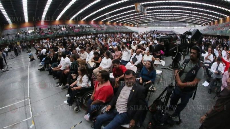 Diputados federales en la Sala de armas de la Magdalena Mixhuca para discutir y votar la reforma judicial